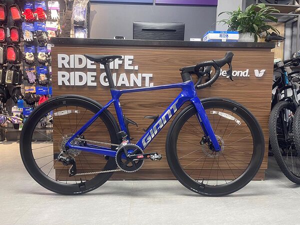 Xe đạp đua Giant PROPEL ADV 1 2024***